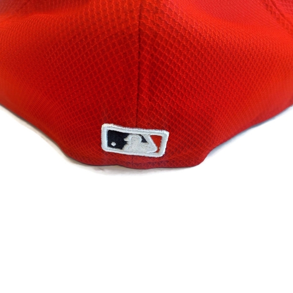 59Fifty New Era Size 7 3/8 Cincinnati Reds Fitted Hat Performance Cap - Picture 4 of 6